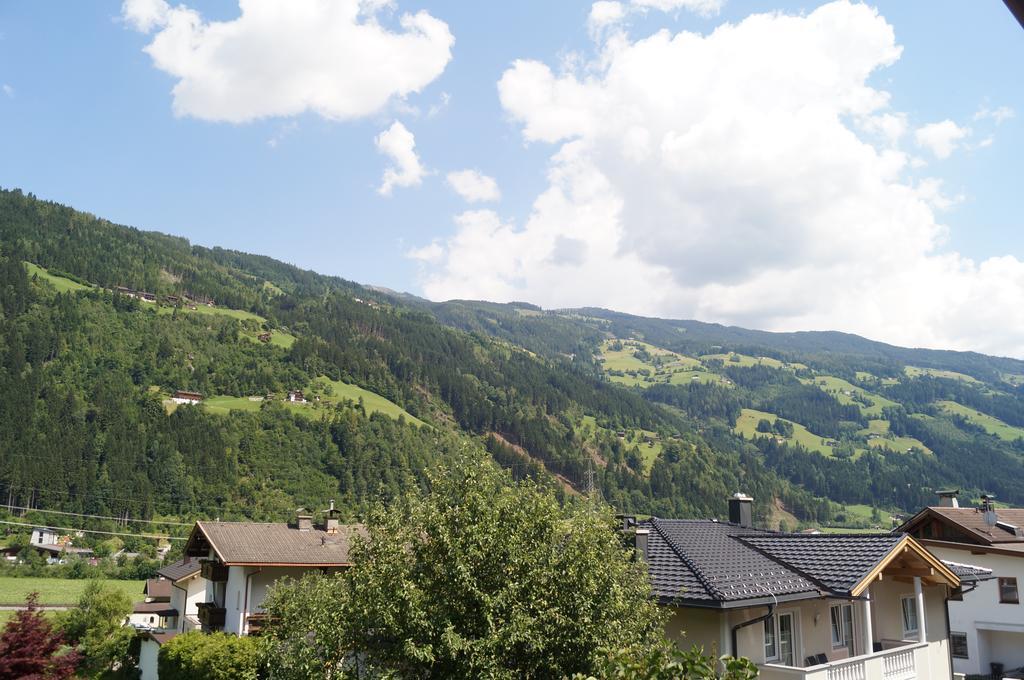 Apartment Alpin Aschau Im Zillertal المظهر الخارجي الصورة